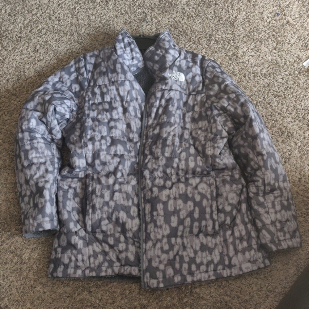 Plus Size Reversible North Face Jacket - image 1